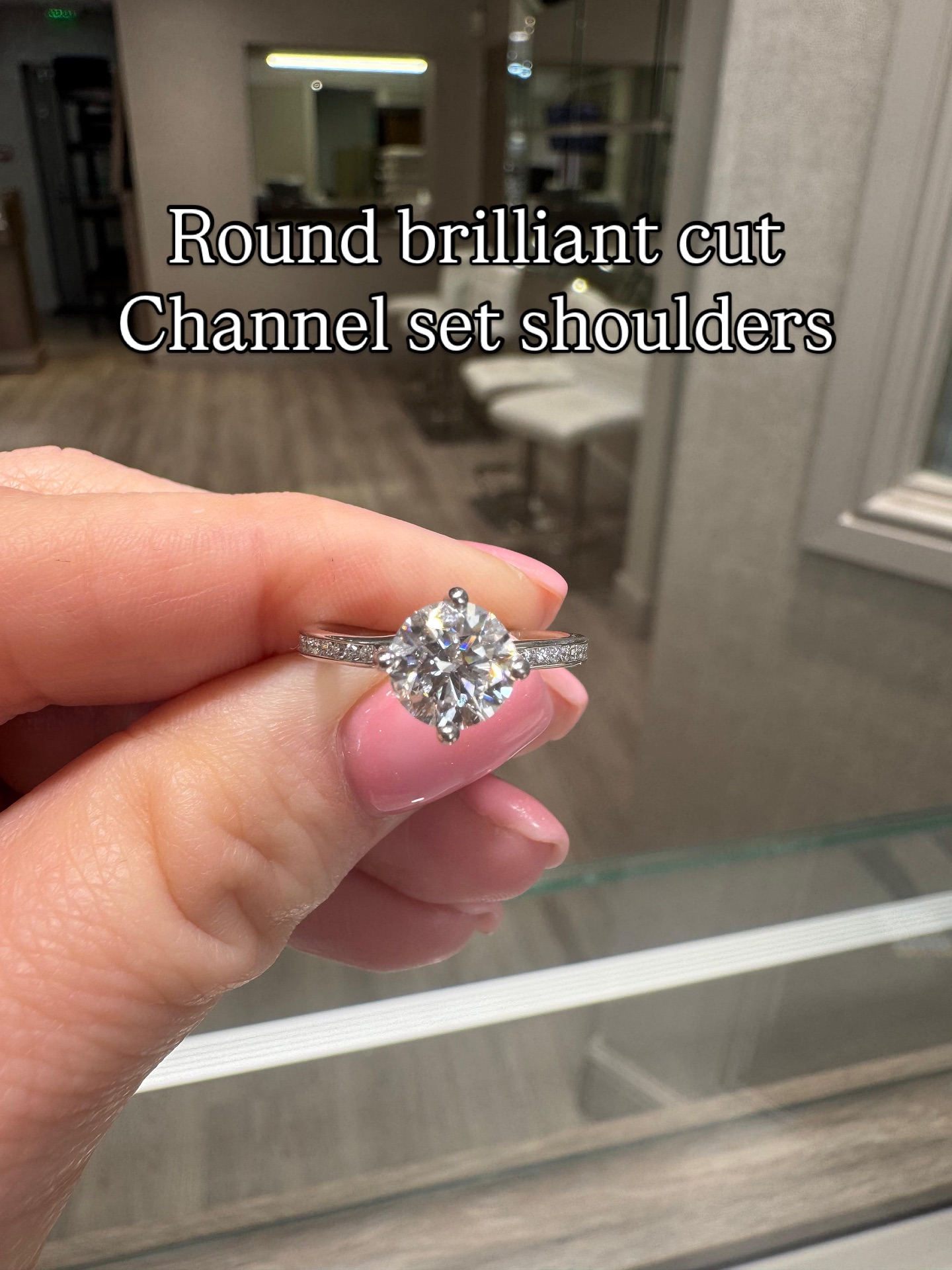 round cut shoulders