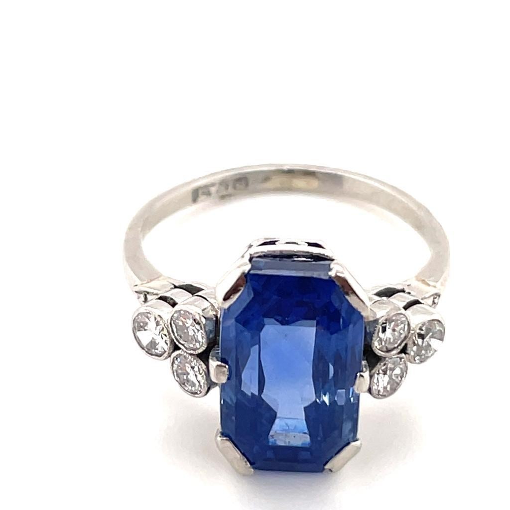 Unheated sapphire clearance ring